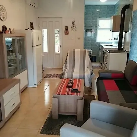 Gogi Apartment